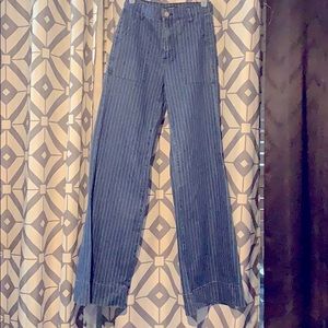 Forever 21 Woman Pants With the Big Bottom